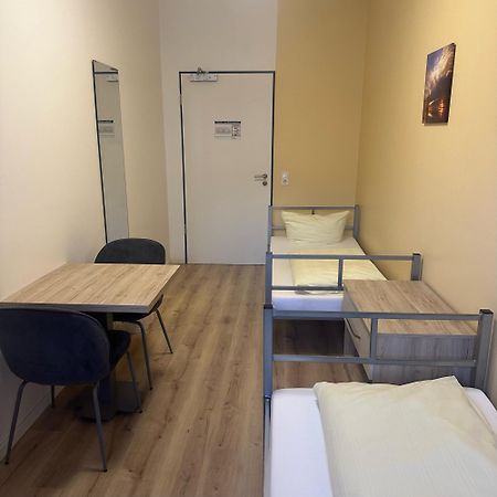 Low Budget Hostel Мюнхен Экстерьер фото