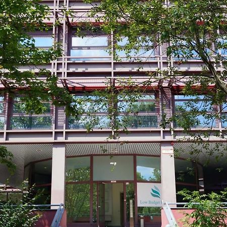 Low Budget Hostel Мюнхен Экстерьер фото