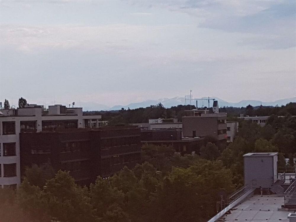 Low Budget Hostel Мюнхен Экстерьер фото