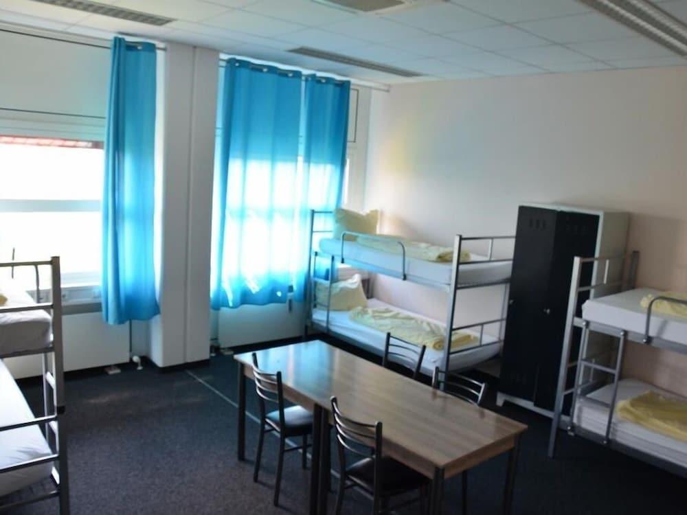 Low Budget Hostel Мюнхен Экстерьер фото