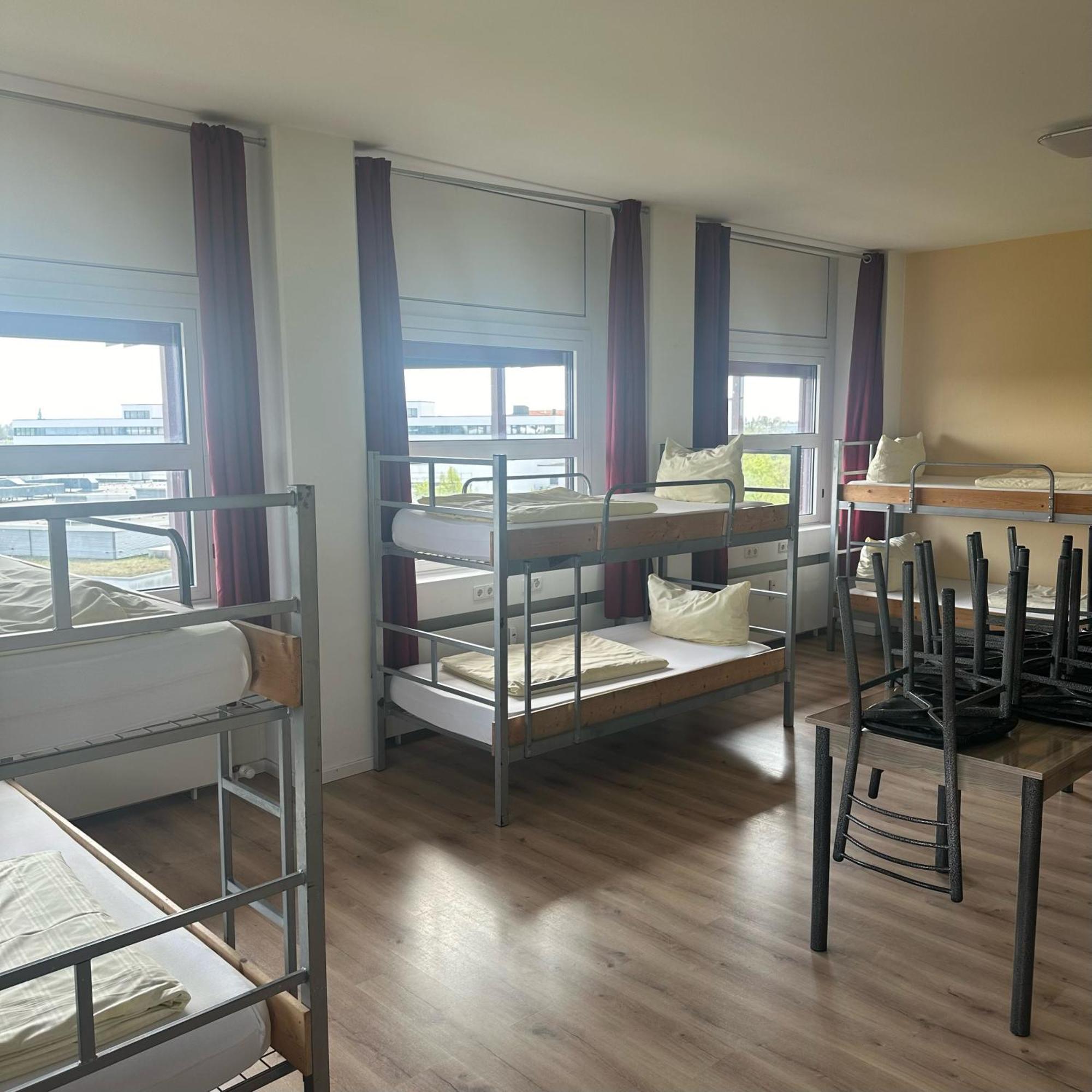 Low Budget Hostel Мюнхен Экстерьер фото
