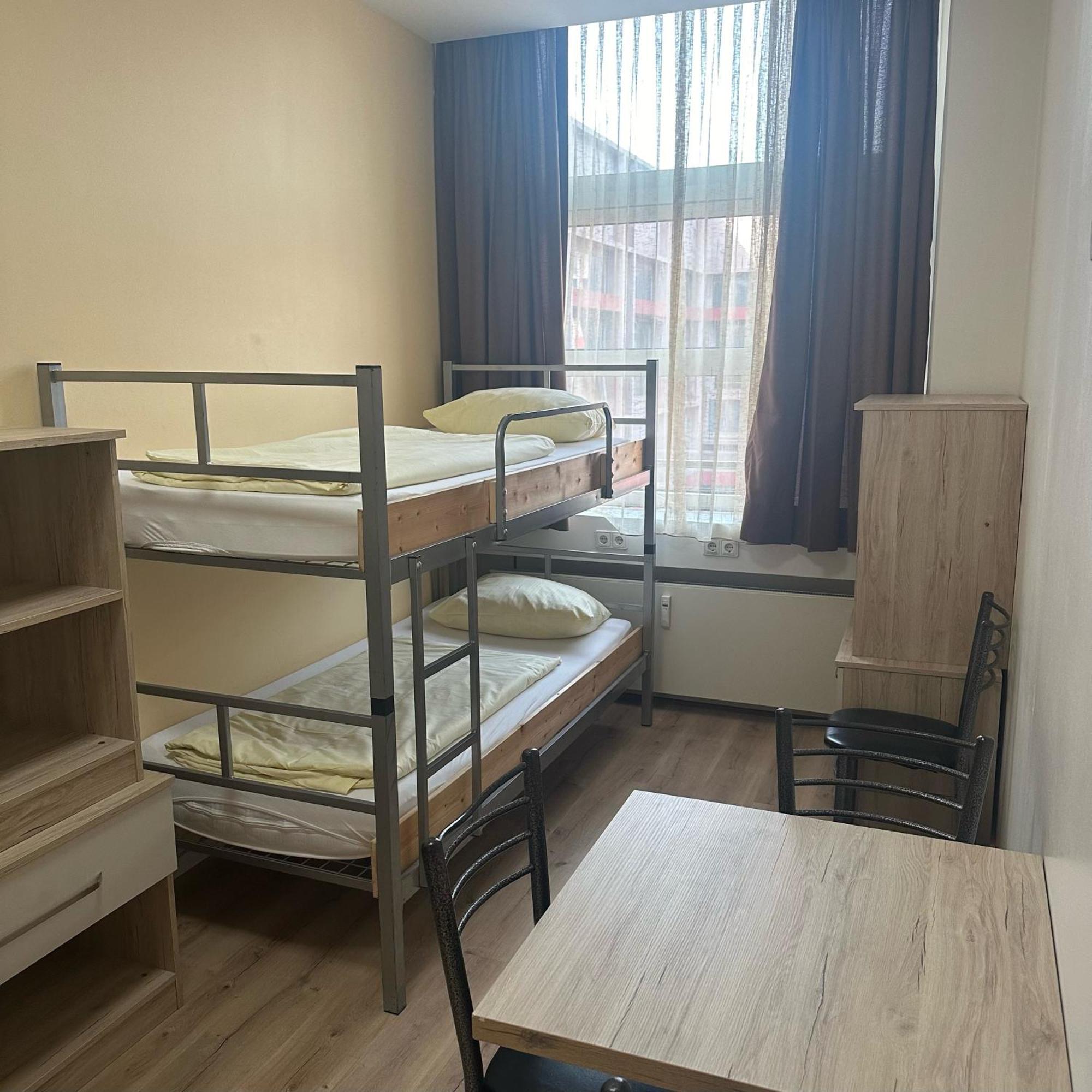Low Budget Hostel Мюнхен Экстерьер фото
