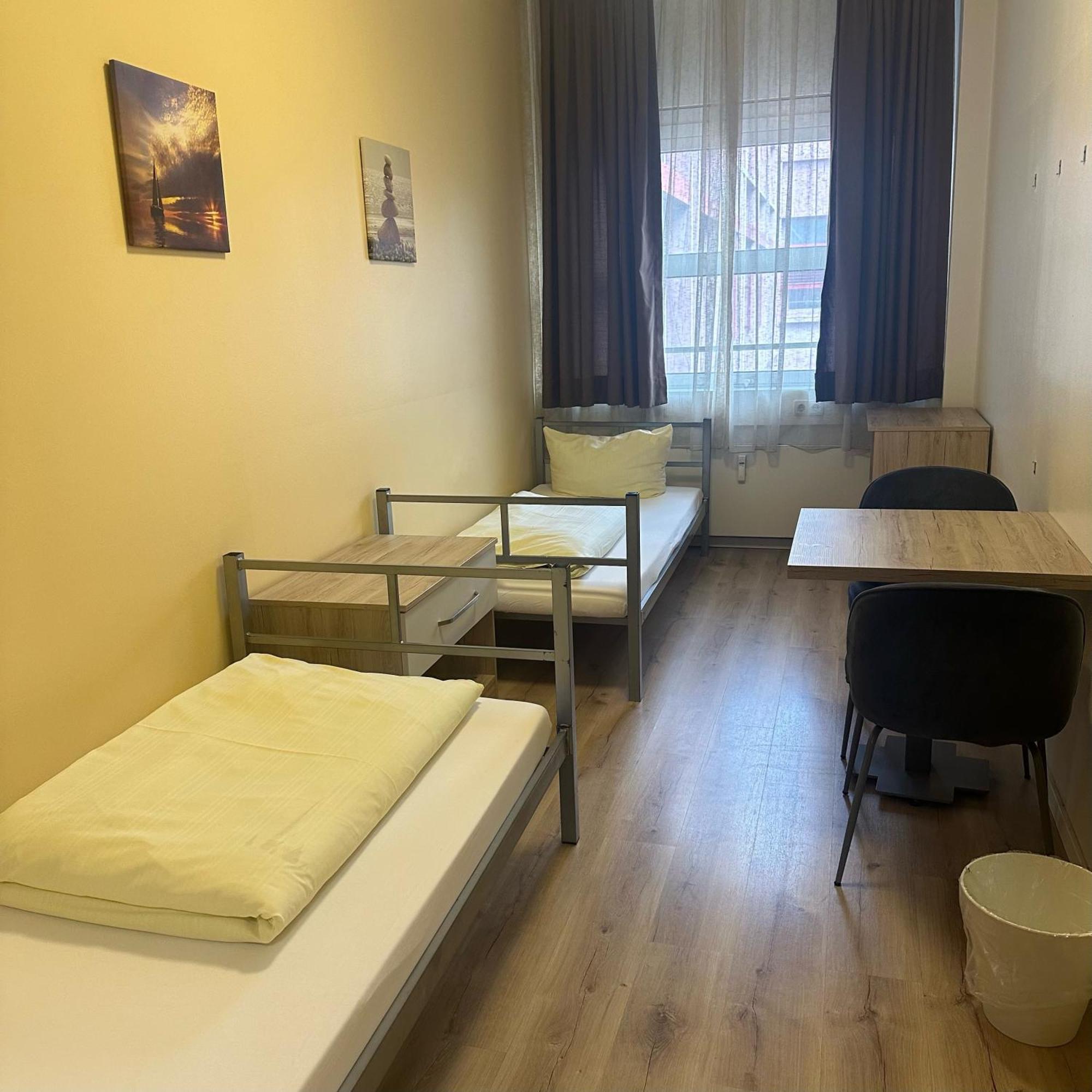 Low Budget Hostel Мюнхен Экстерьер фото