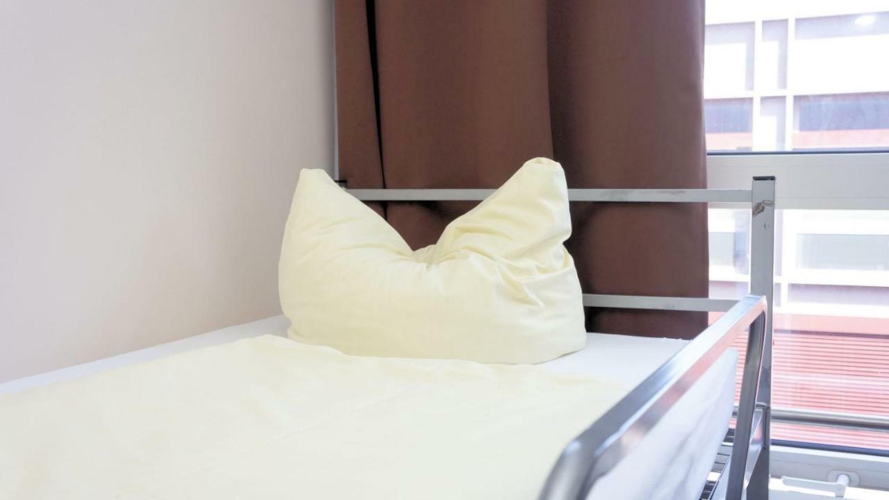Low Budget Hostel Мюнхен Экстерьер фото